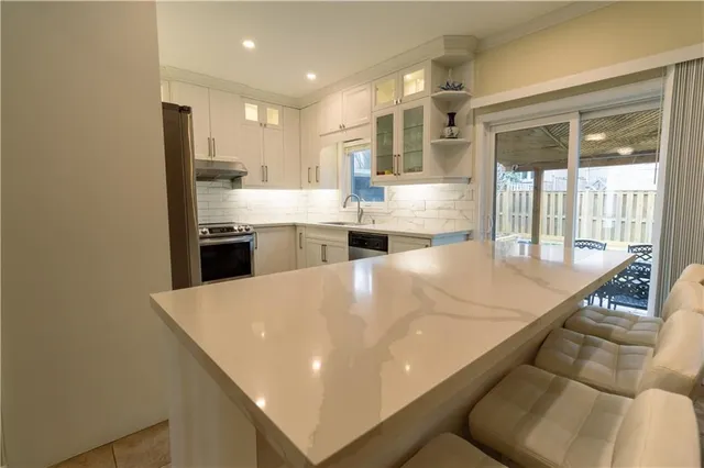 Additional image 7 of 59 KOPPERFIELD Lane