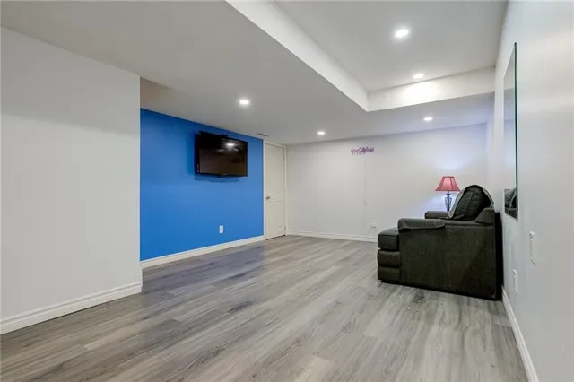 Additional image 33 of 1328 UPPER SHERMAN Ave Unit 9