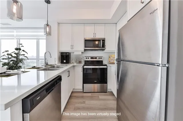 Additional image 5 of 460 DUNDAS St Unit 705