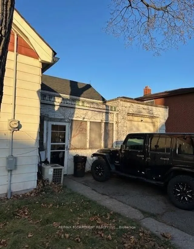 Additional image 3 of 32 Steven St