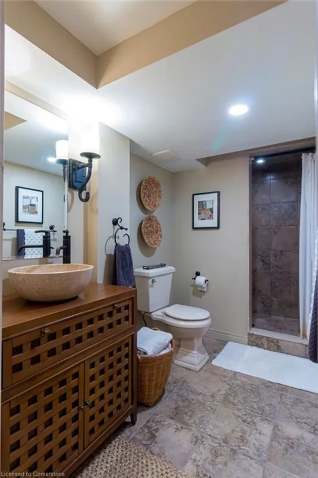 Additional image 36 of 858 Montgomery Dr