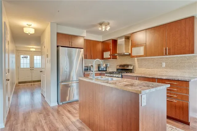 Additional image 5 of 299 WINDWOOD Dr