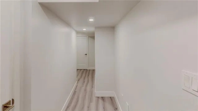 Additional image 38 of 250 LORMONT Blvd