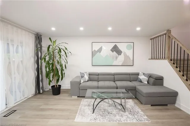 Additional image 19 of 76 Pinewarbler Dr