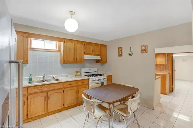 Additional image 30 of 2 Mark Pl