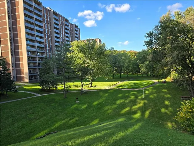 Additional image 33 of 1966 MAIN St Unit 504