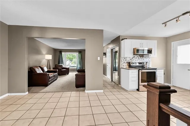 Additional image 12 of 5 RIDELL Cres