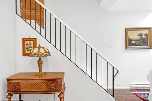 Additional image 10 of 23 Macaulay St Unit 3