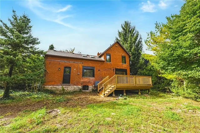 Additional image 29 of 116 LYNDEN Rd