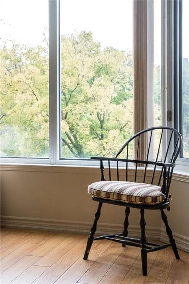 Additional image 9 of 180 LIMERIDGE Rd Unit 301