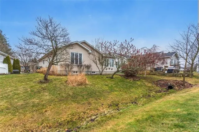 Additional image 45 of 114 GLENARIFF Dr