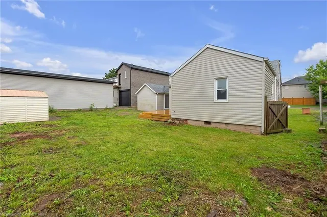 Additional image 26 of 245 Cedardale Ave