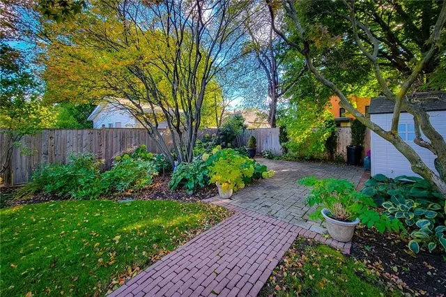 Additional image 44 of 133 CAMERON Ave