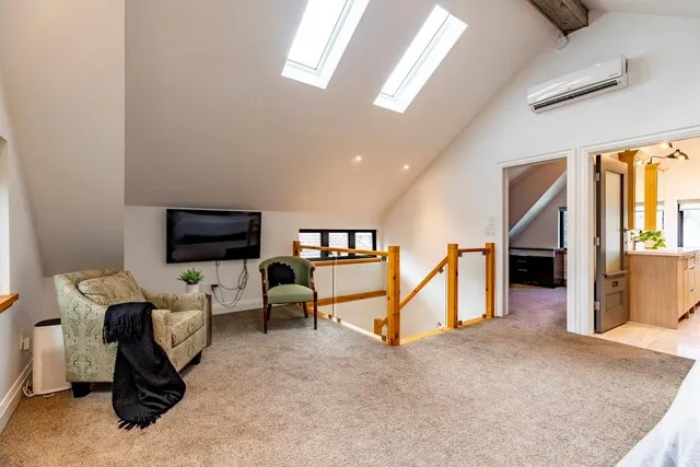 Additional image 30 of 15 MELROSE Ave