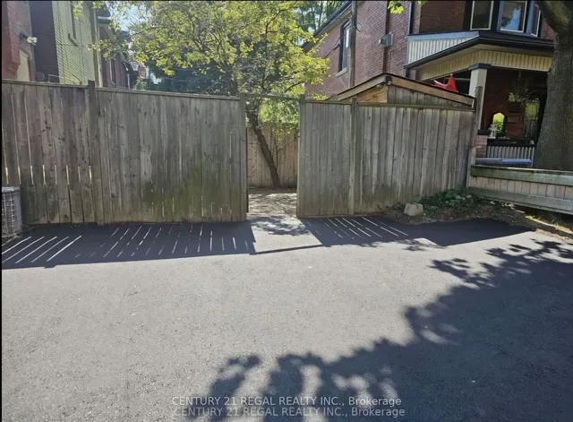 Additional image 40 of 112 Maplewood Ave