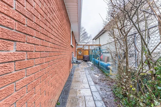 Additional image 31 of 52 Boston Cres