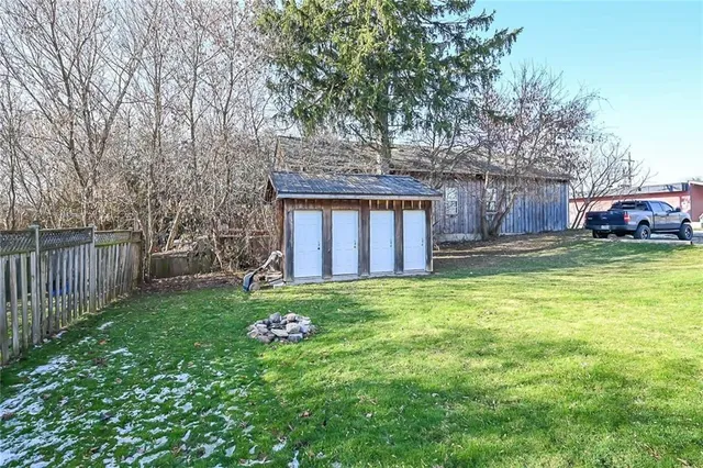 Additional image 47 of 129 LYNDEN Rd