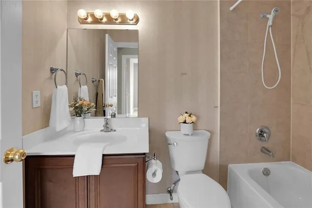 Additional image 23 of 3000 CREEKSIDE Dr Unit 807