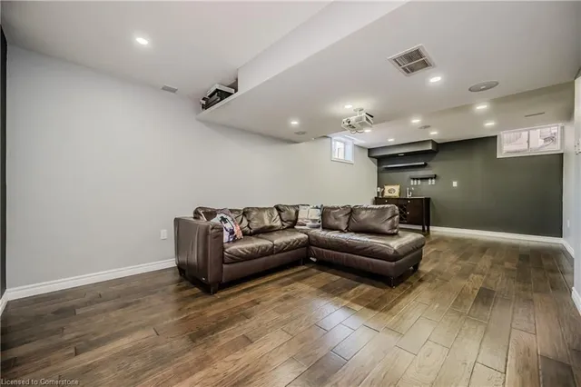 Additional image 12 of 47 Whistler St