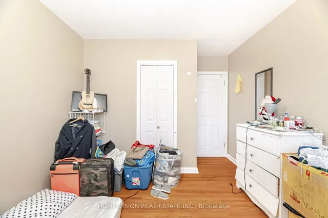 Additional image 23 of 44 Clarendon Ave