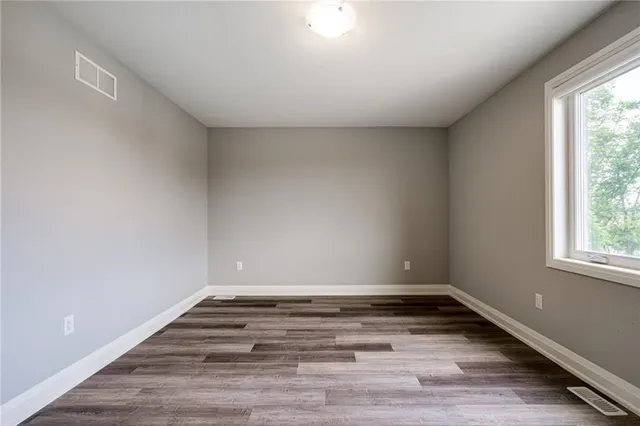 Additional image 33 of 219 KLEIN Cir