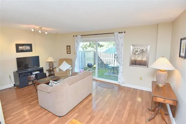 Additional image 7 of 880 LIMERIDGE Rd Unit 63