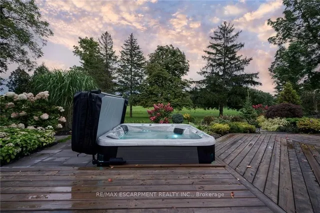 Additional image 25 of 1399 Safari Rd