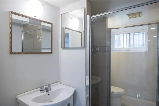 Additional image 44 of 78 GAGE Ave