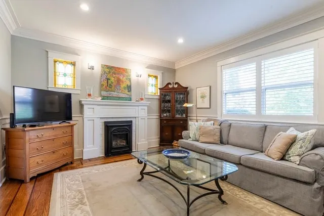 Additional image 16 of 952 MONTCLAIR Ave