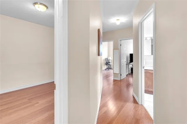 Additional image 16 of 260 BAY St