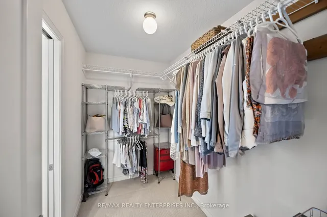 Additional image 21 of 8 Thornbury Crt