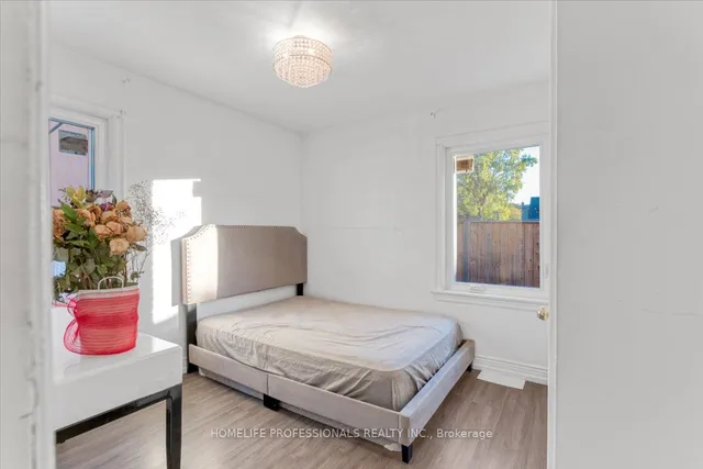 Additional image 19 of 118 Second St