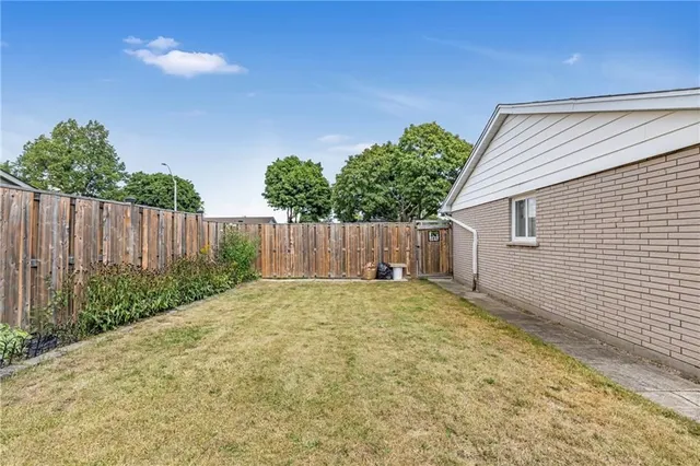 Additional image 25 of 8 CAMELOT Dr