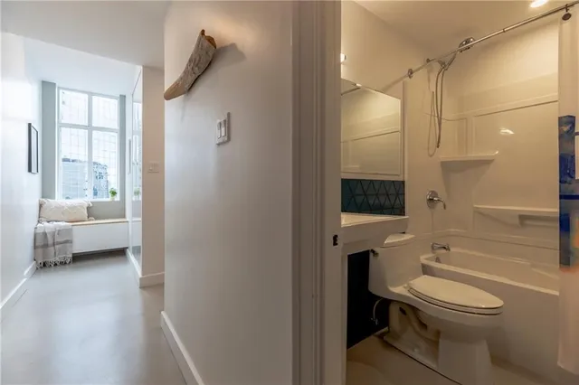 Additional image 32 of 36 JAMES St Unit 702