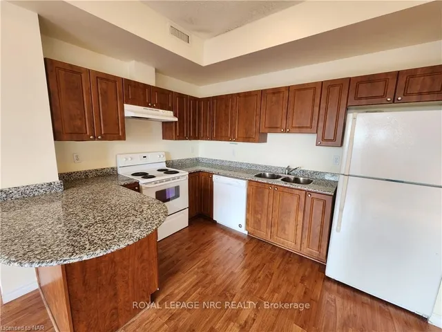Additional image 3 of 135 JAMES St Unit 812
