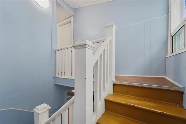 Additional image 14 of 105 WARD Ave