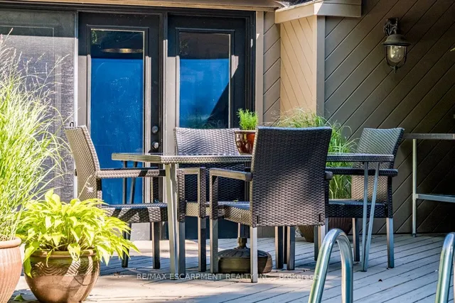 Additional image 37 of 858 Montgomery Dr