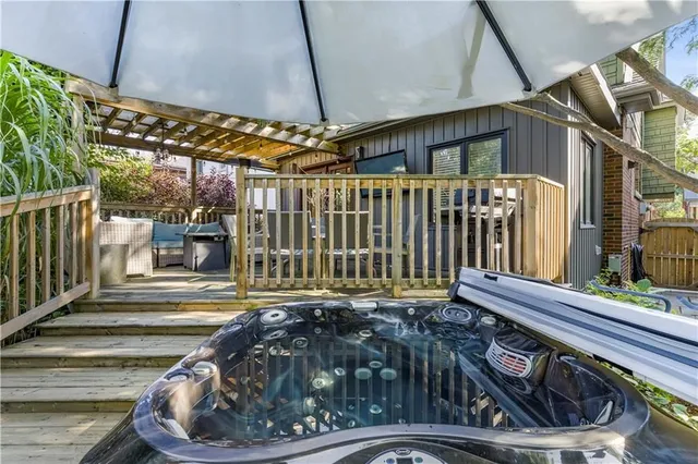 Additional image 44 of 74 HYDE PARK Ave