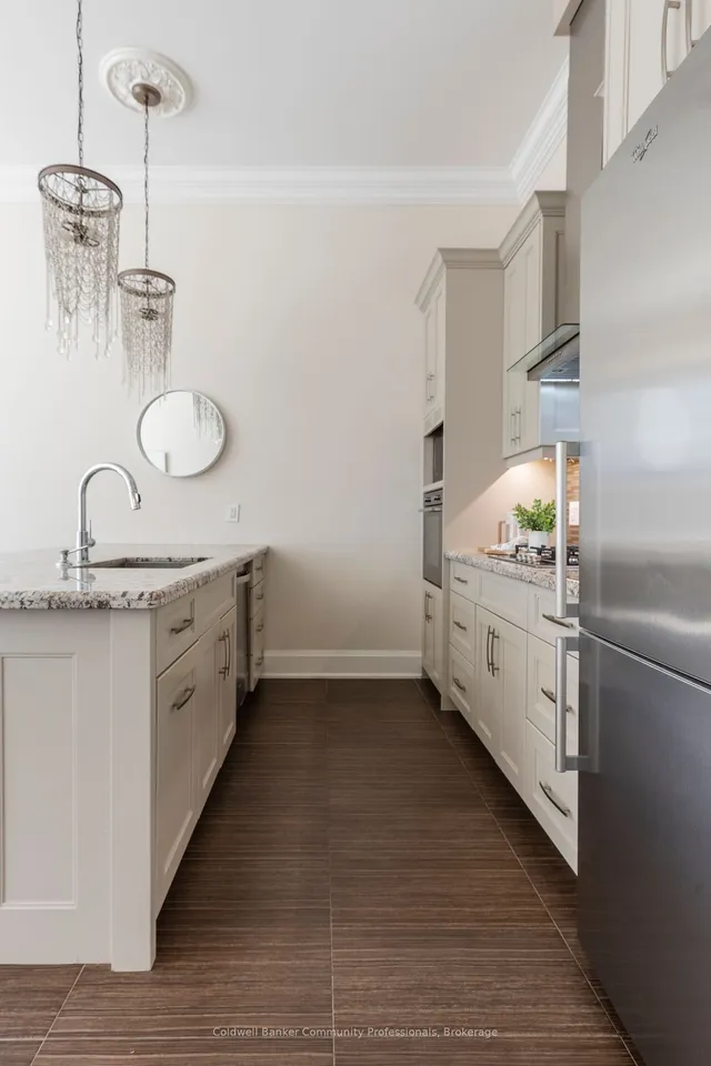 Additional image 11 of 397 King St Unit 207