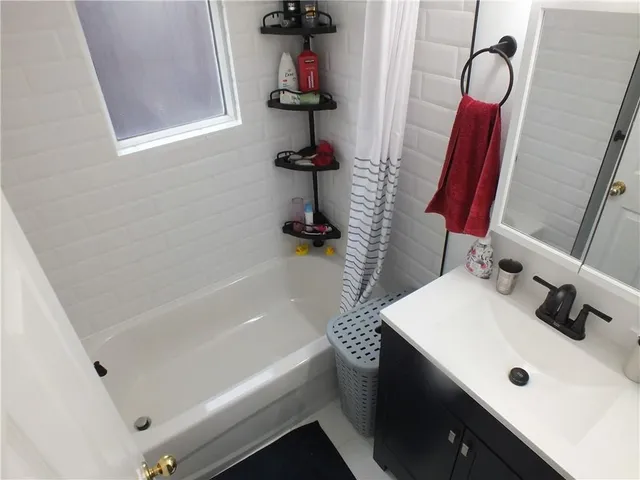 Additional image 11 of 101 ALBANY Ave