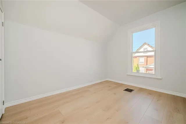 Additional image 14 of 294 Emerald St