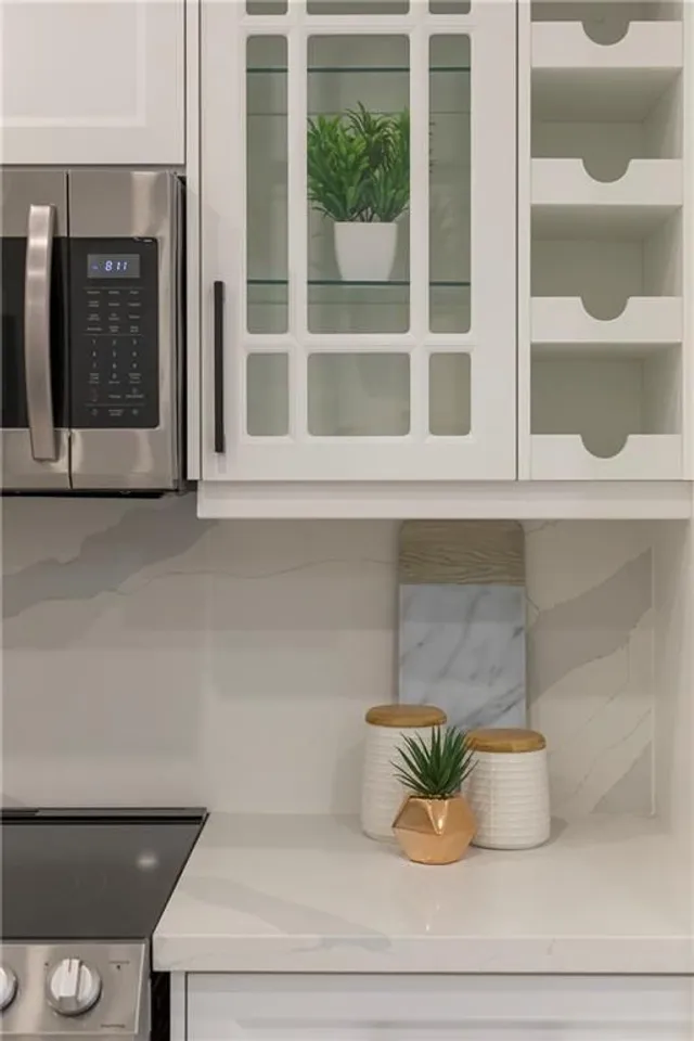 Additional image 24 of 564 ABERDEEN Ave