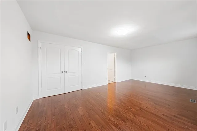 Additional image 32 of 494 DICENZO Dr