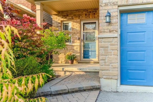 Additional image 3 of 31 TOPAZ St