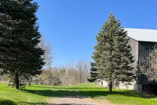 Additional image 28 of 1457 97 Regional Rd