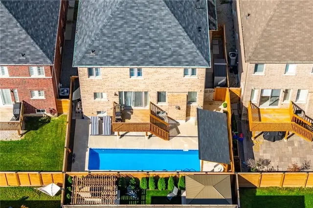 Additional image 48 of 39 AVANTI Cres