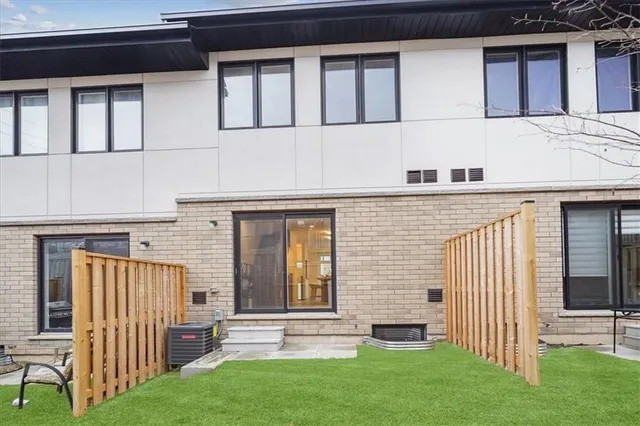 Additional image 34 of 527 SHAVER Rd Unit 16