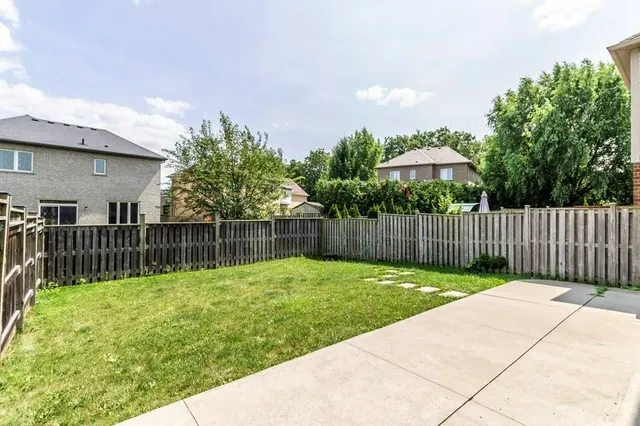 Additional image 25 of 16 NEWPORT Cres