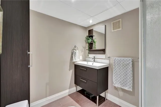 Additional image 23 of 240 PARKSIDE Dr