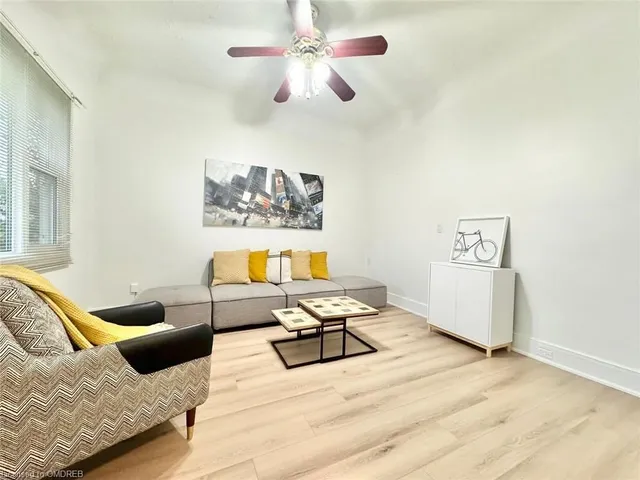 Additional image 5 of 216 Hatt St